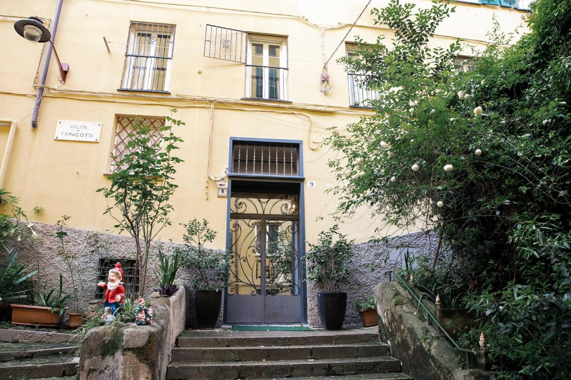 Apartment Casa Del Borgo Genua